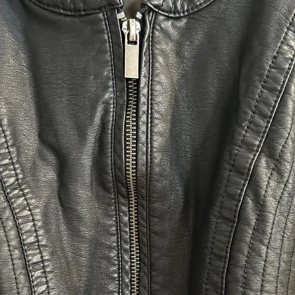 Women's Black Faux Leather Jacket - Picture 3 of 8